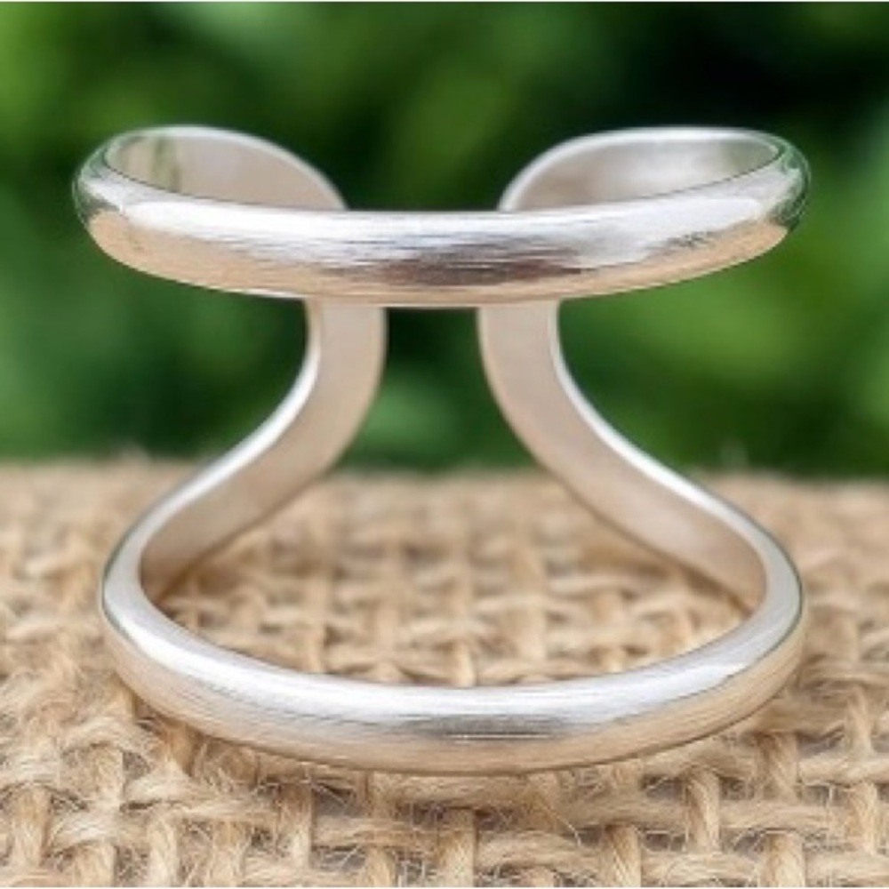Handmade Silver ring splint swan open ring size 5.5